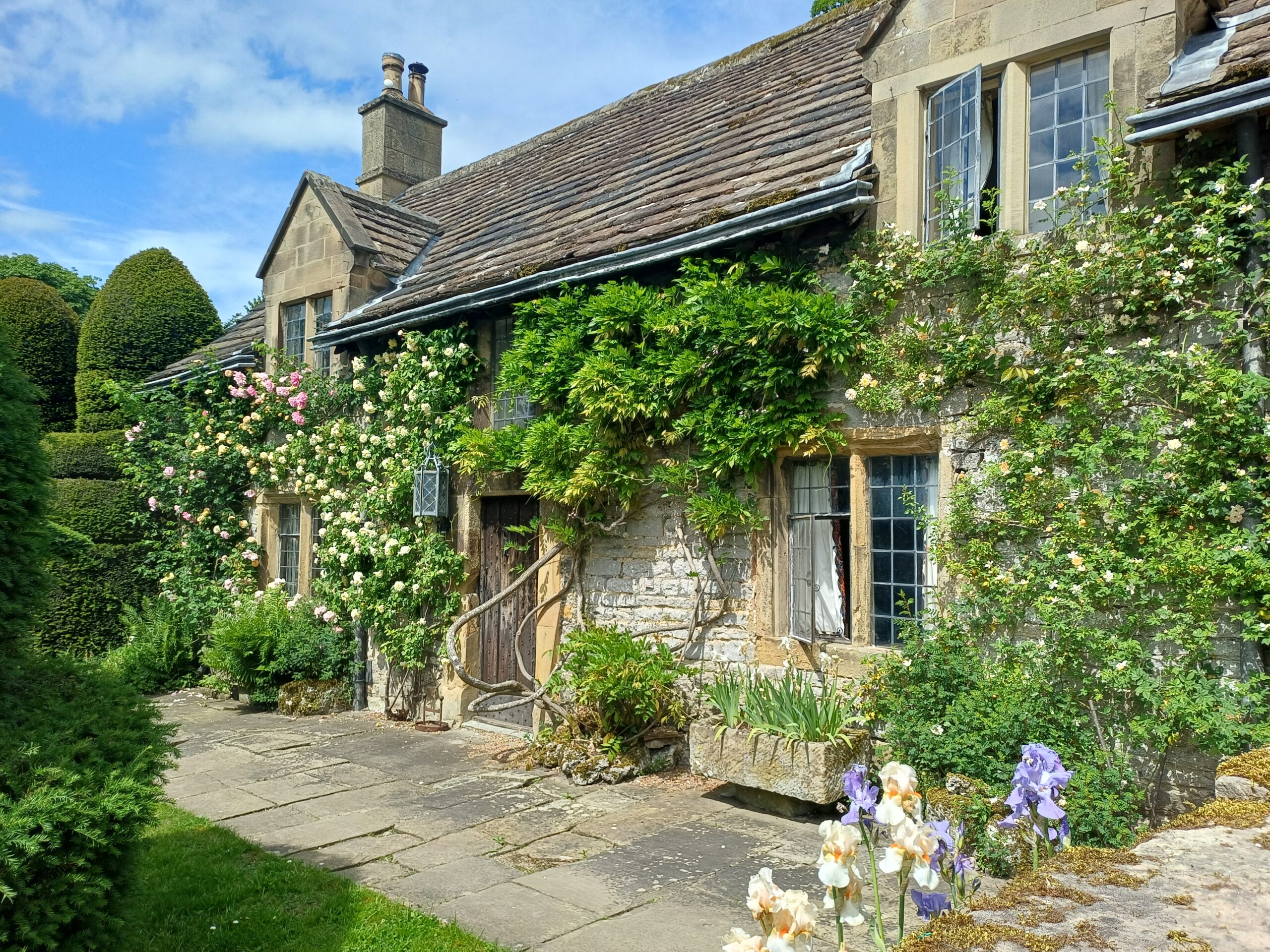 Photograph of the cottage at Haddon Hall, Derbyshire